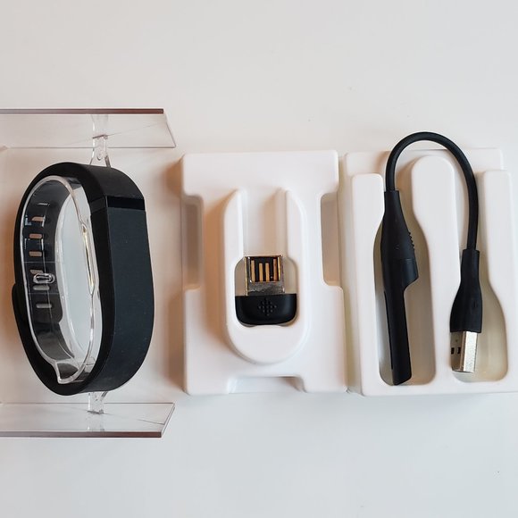 Fitbit Flex (Accessories Only)  Black Band, Charging cable, Dongle - NO TRACKER. - Picture 1 of 6